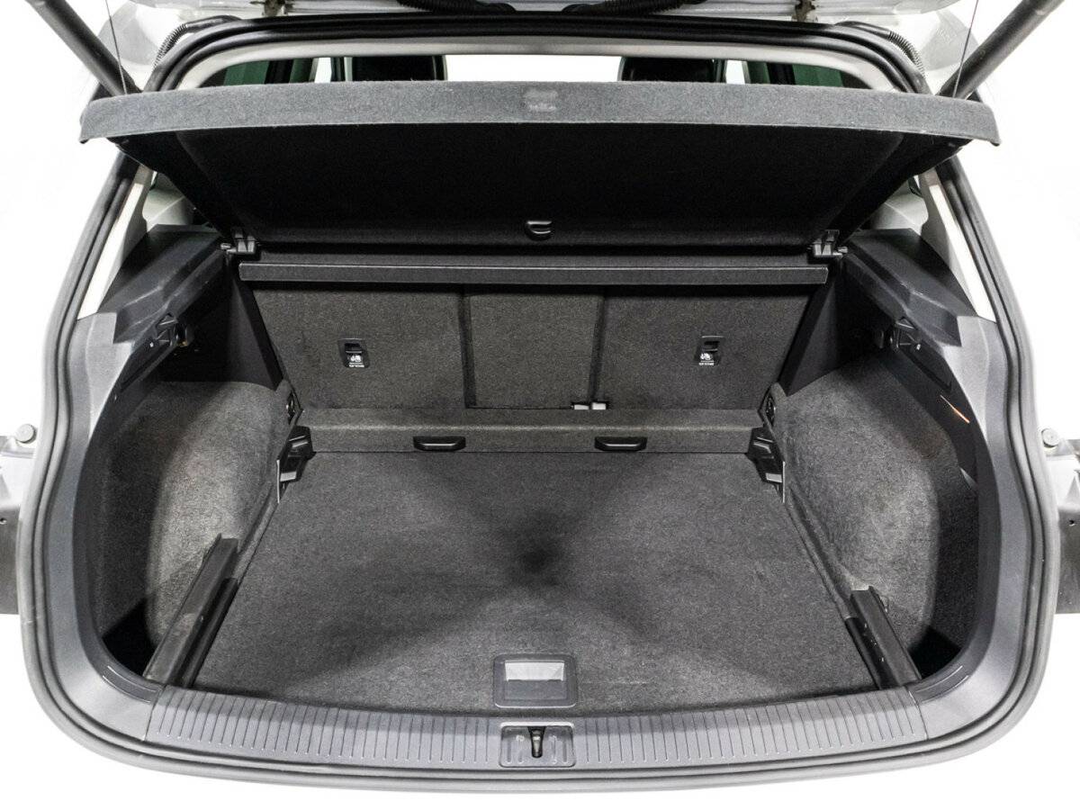 Volkswagen Tiguan, 2020 Фото №15
