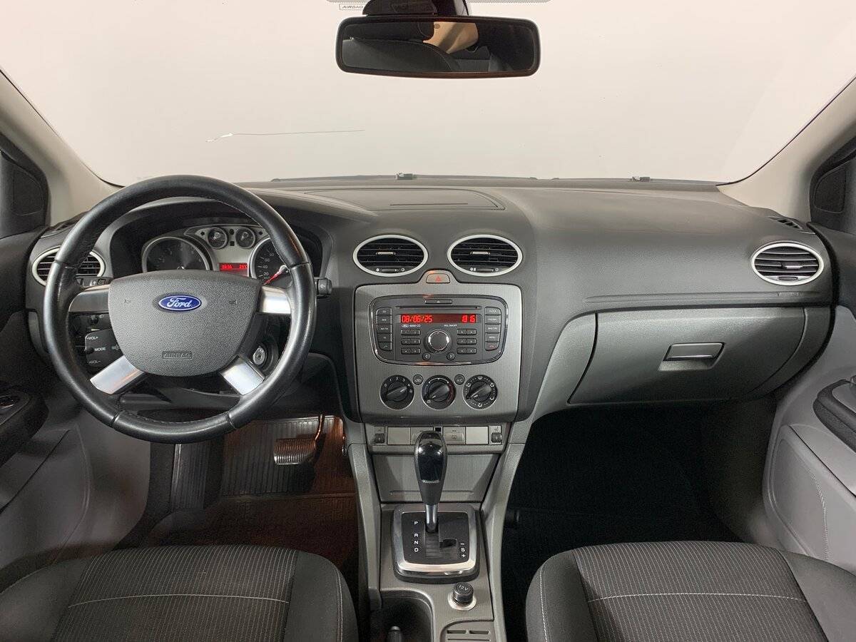 Ford Focus, 2010 Фото №12