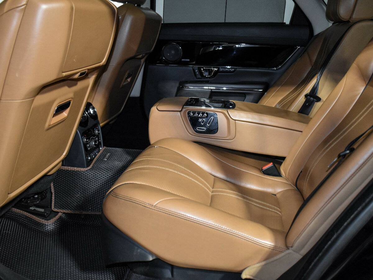 Jaguar XJ Long, 2016 Фото №13