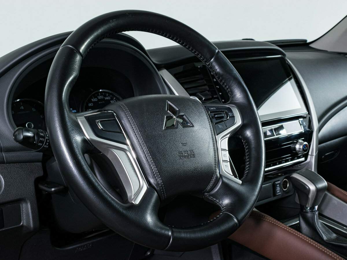 Mitsubishi Pajero Sport, 2020 Фото №12