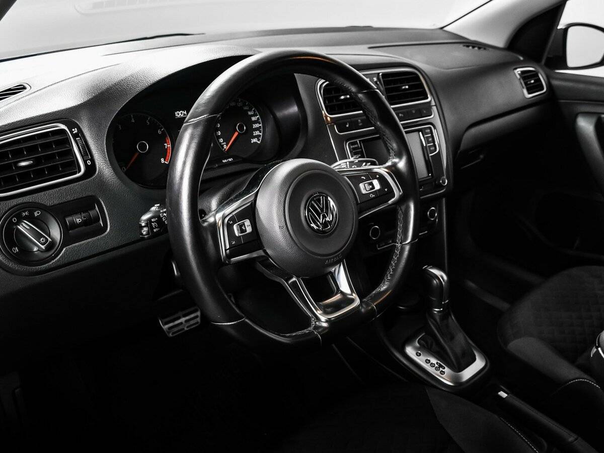 Volkswagen Polo, 2018 Фото №12