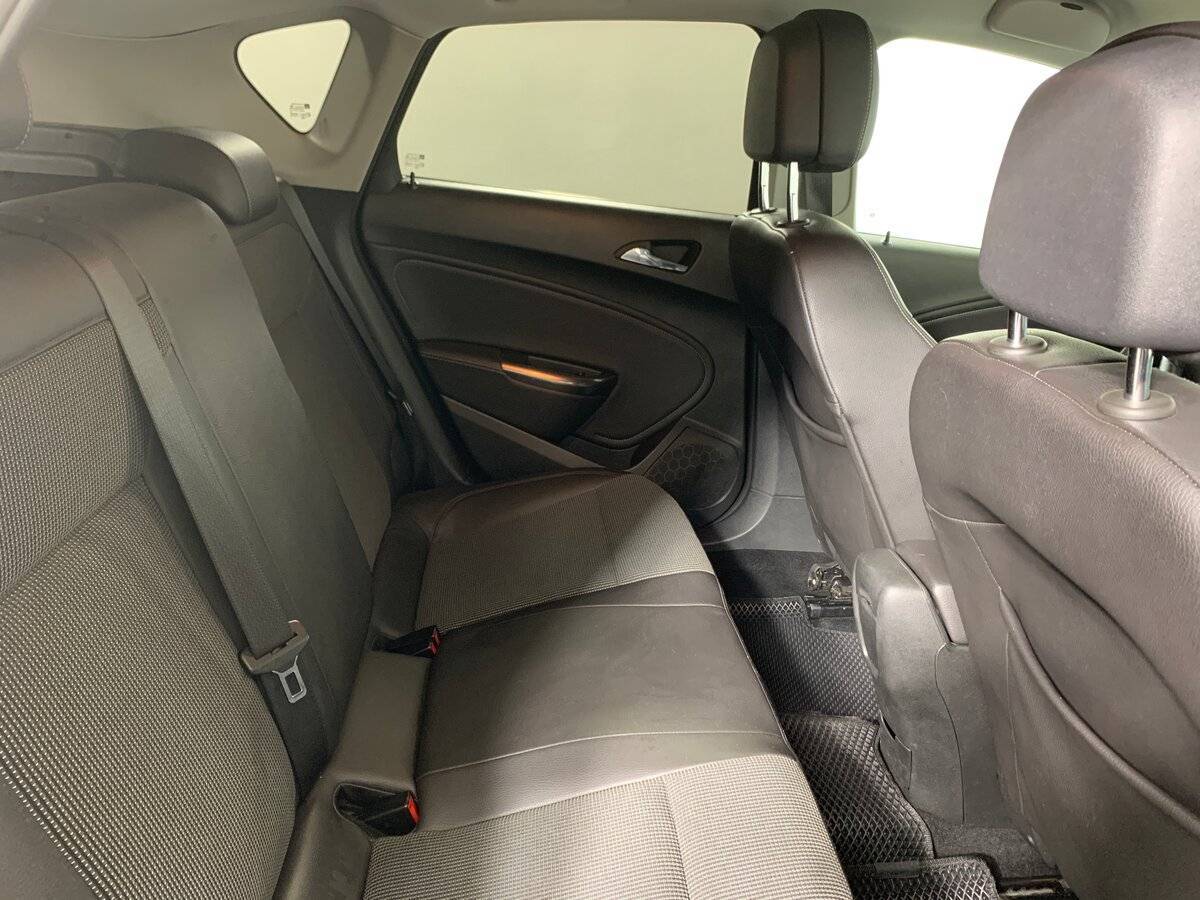 Opel Astra, 2011 Фото №17