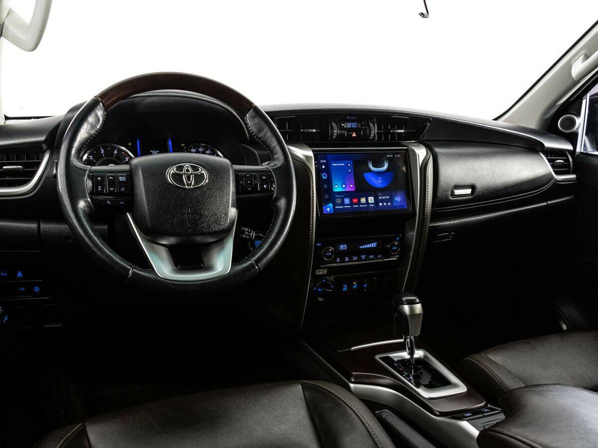 Toyota Fortuner, 2018 Фото №12