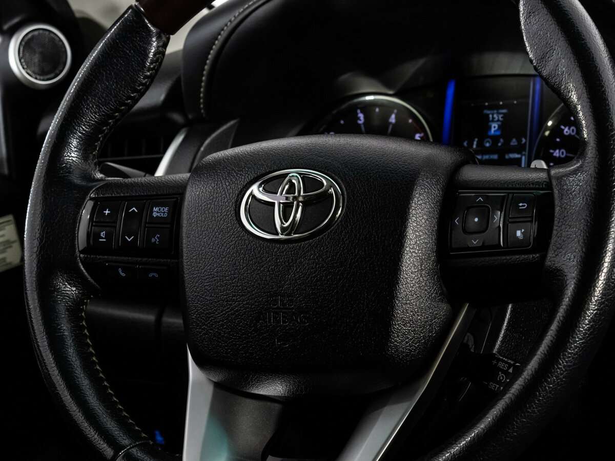 Toyota Fortuner, 2018 Фото №14
