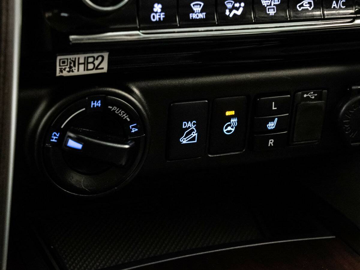 Toyota Fortuner, 2018 Фото №20