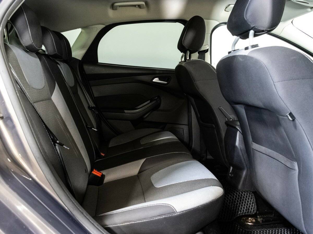 Ford Focus, 2011 Фото №12