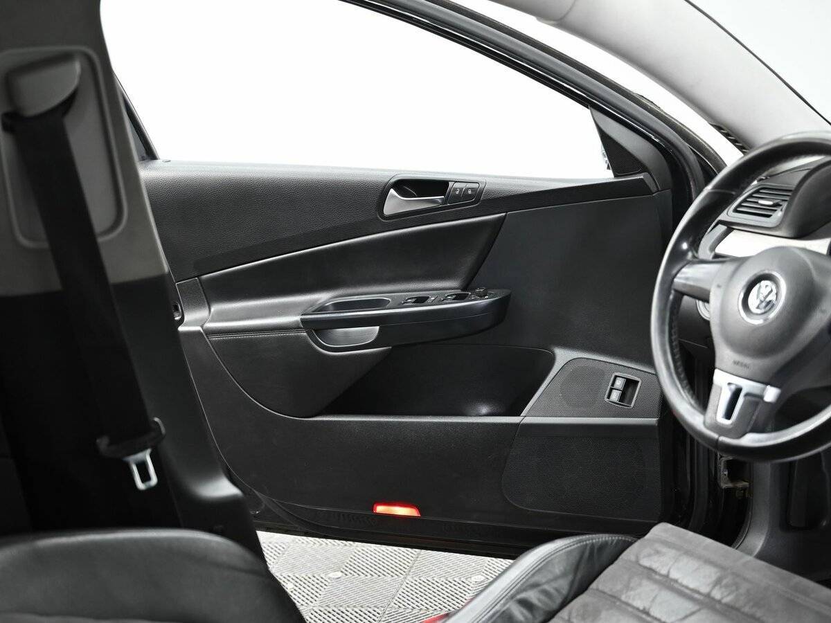 Volkswagen Passat, 2010 Фото №6