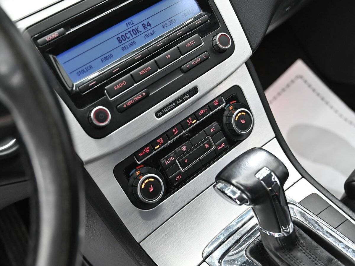 Volkswagen Passat, 2010 Фото №8