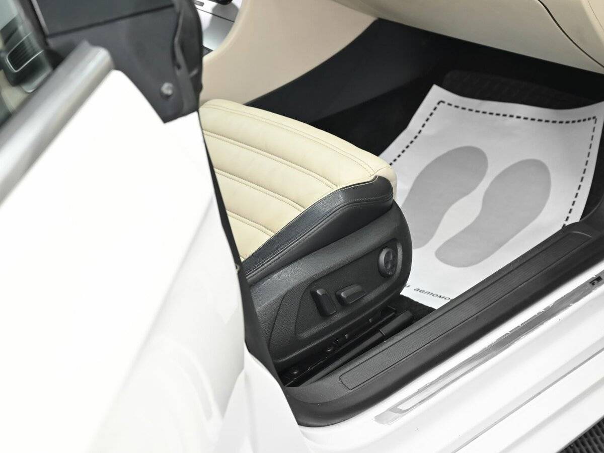 Volkswagen Passat CC, 2011 Фото №12