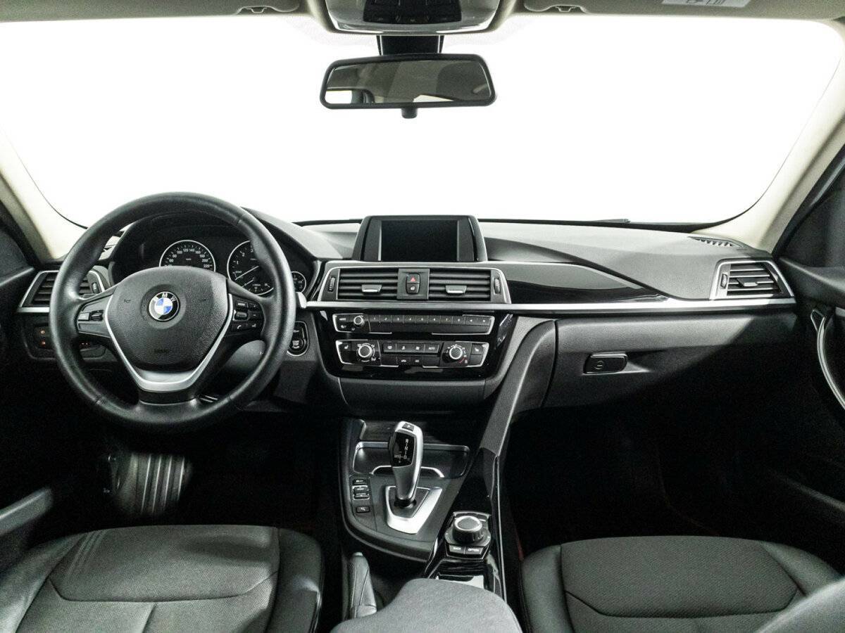 BMW 3 серии 320i xDrive, 2018 Фото №13