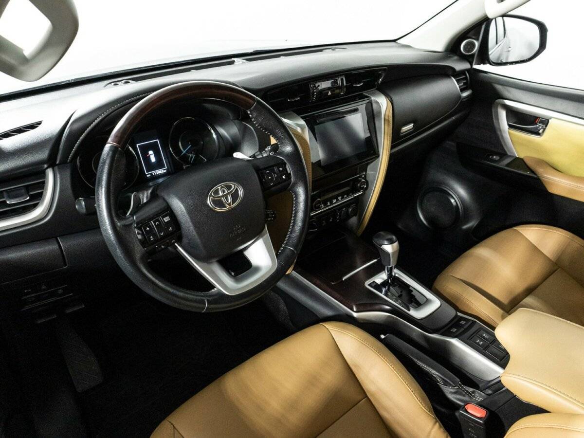 Toyota Fortuner, 2019 Фото №11