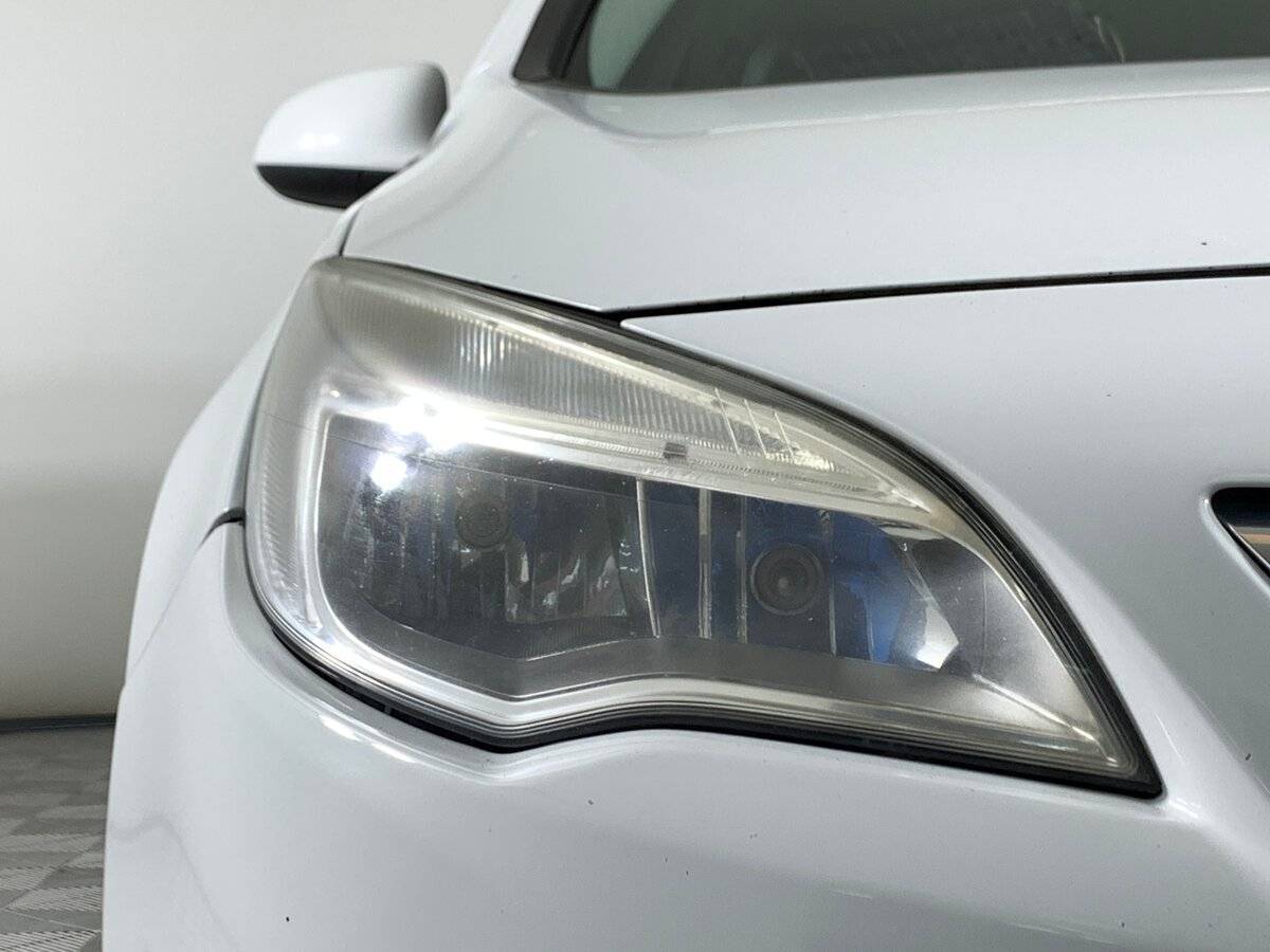 Opel Astra, 2011 Фото №9