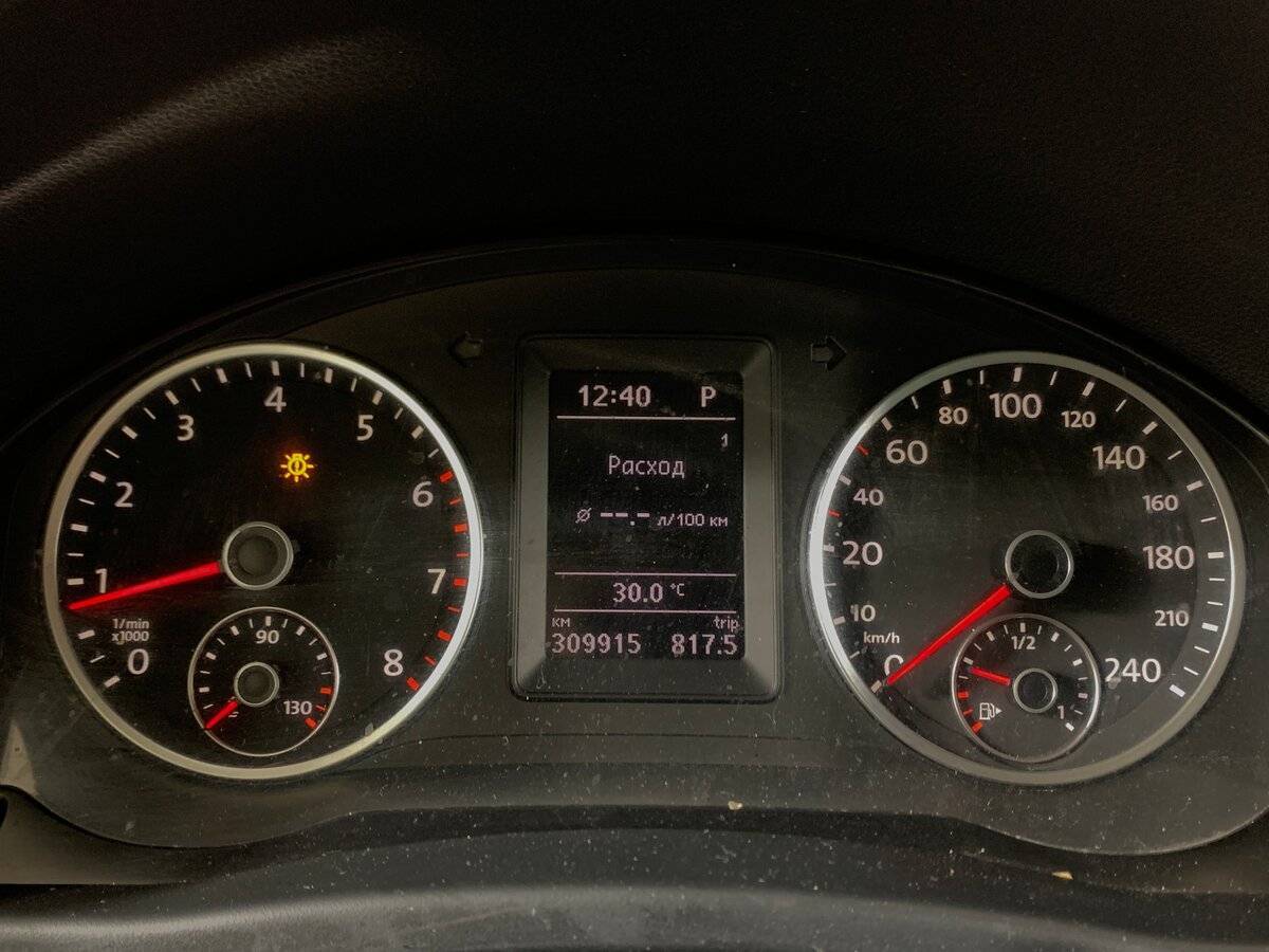 Volkswagen Tiguan, 2011 Фото №14