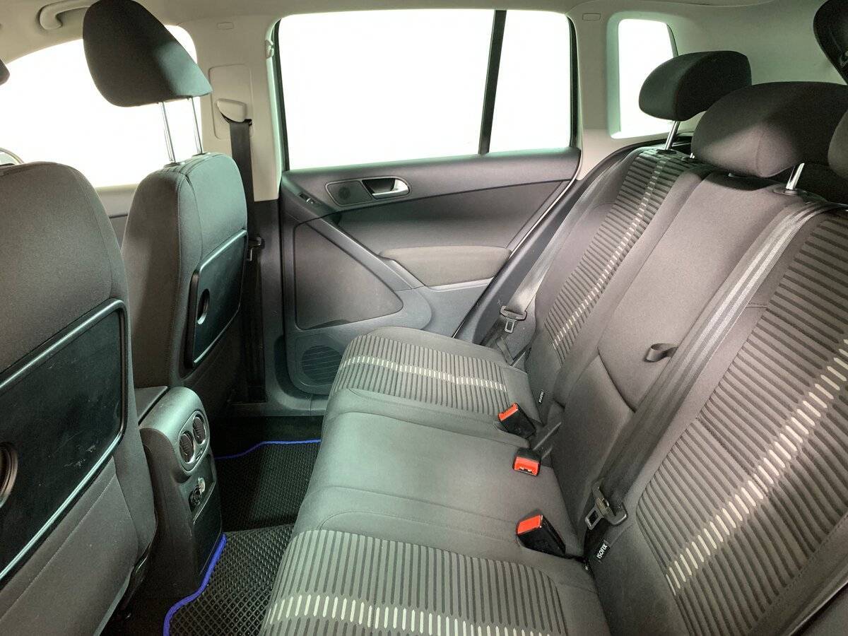 Volkswagen Tiguan, 2011 Фото №18