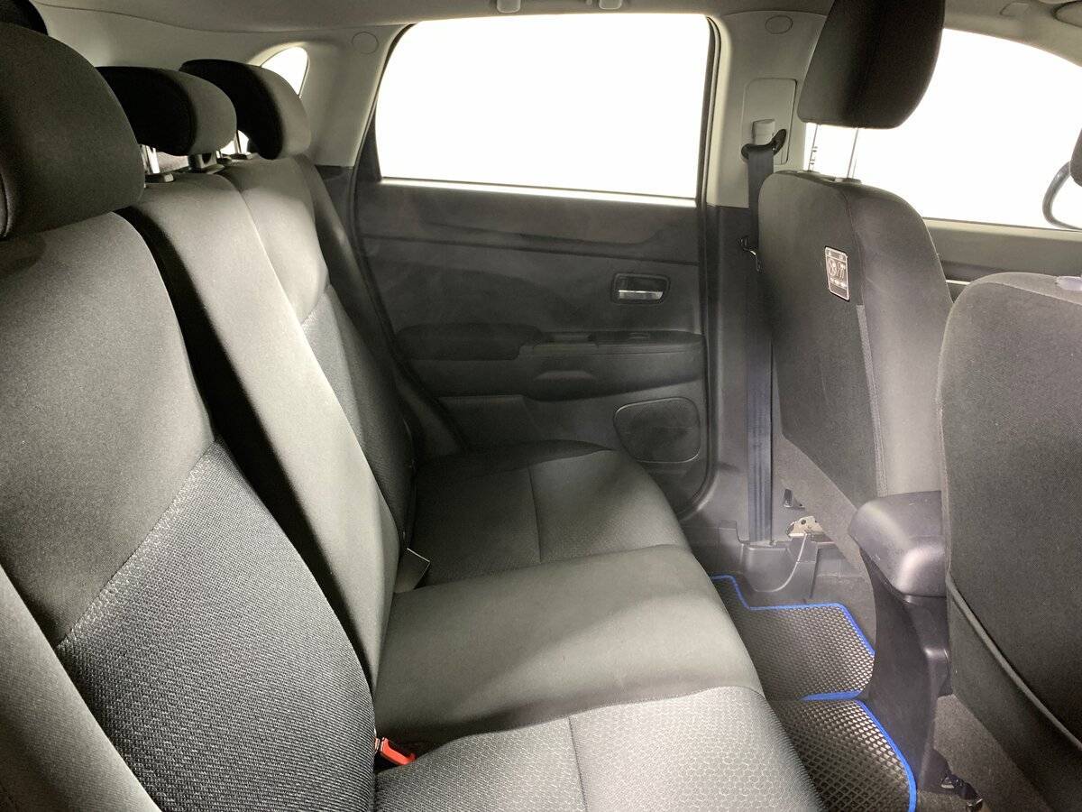 Mitsubishi ASX, 2011 Фото №17