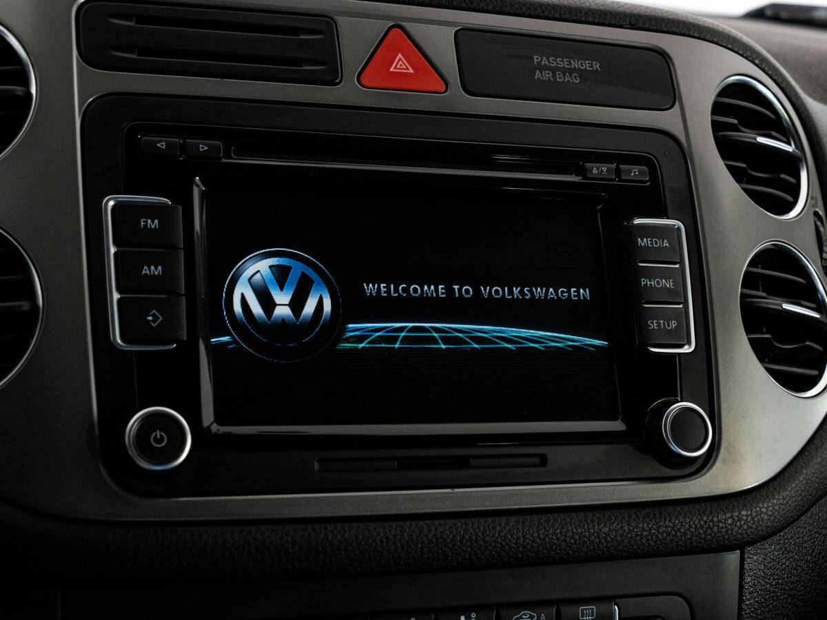 Volkswagen Tiguan, 2010 Фото №16