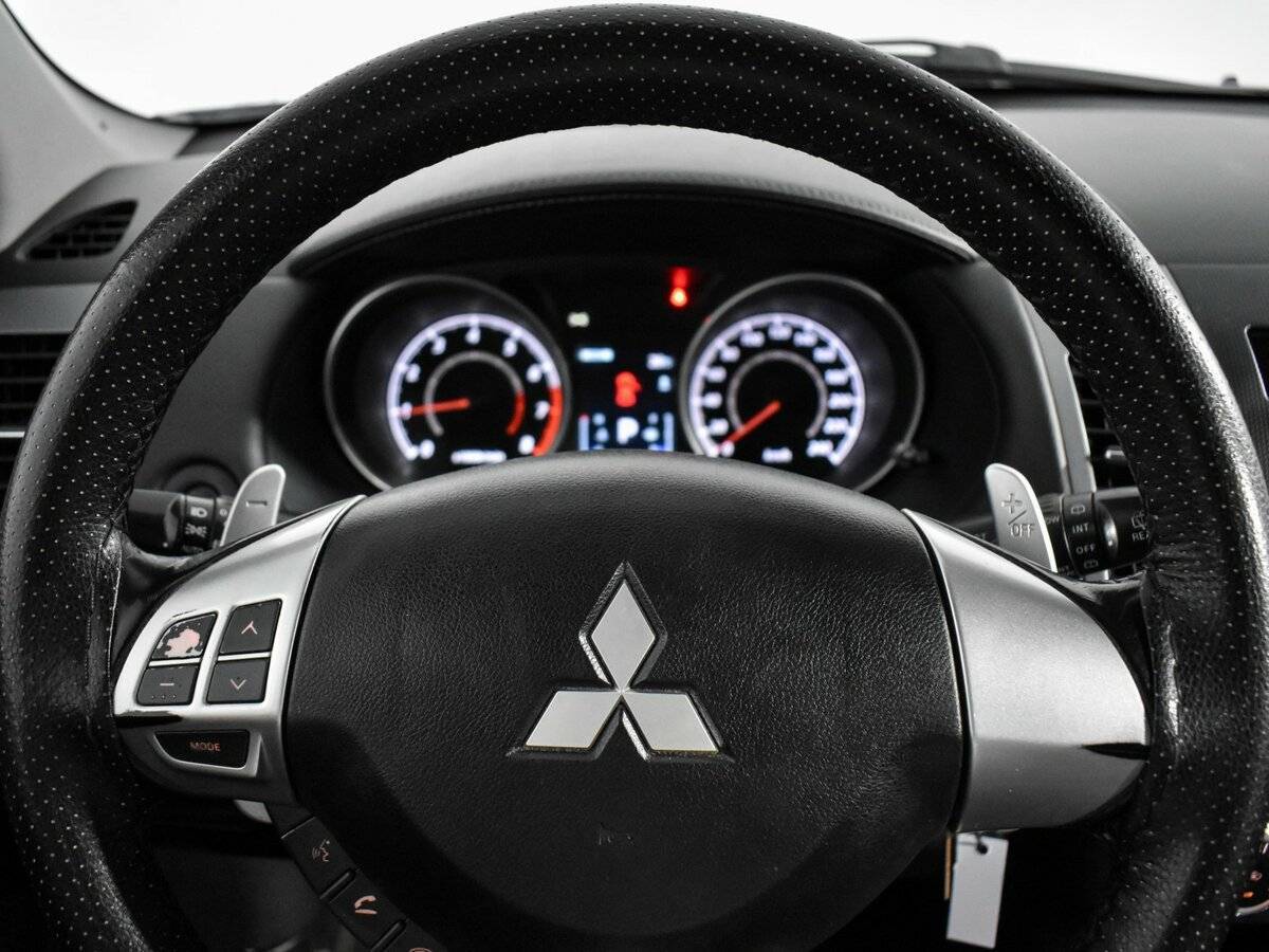 Mitsubishi Outlander, 2011 Фото №17