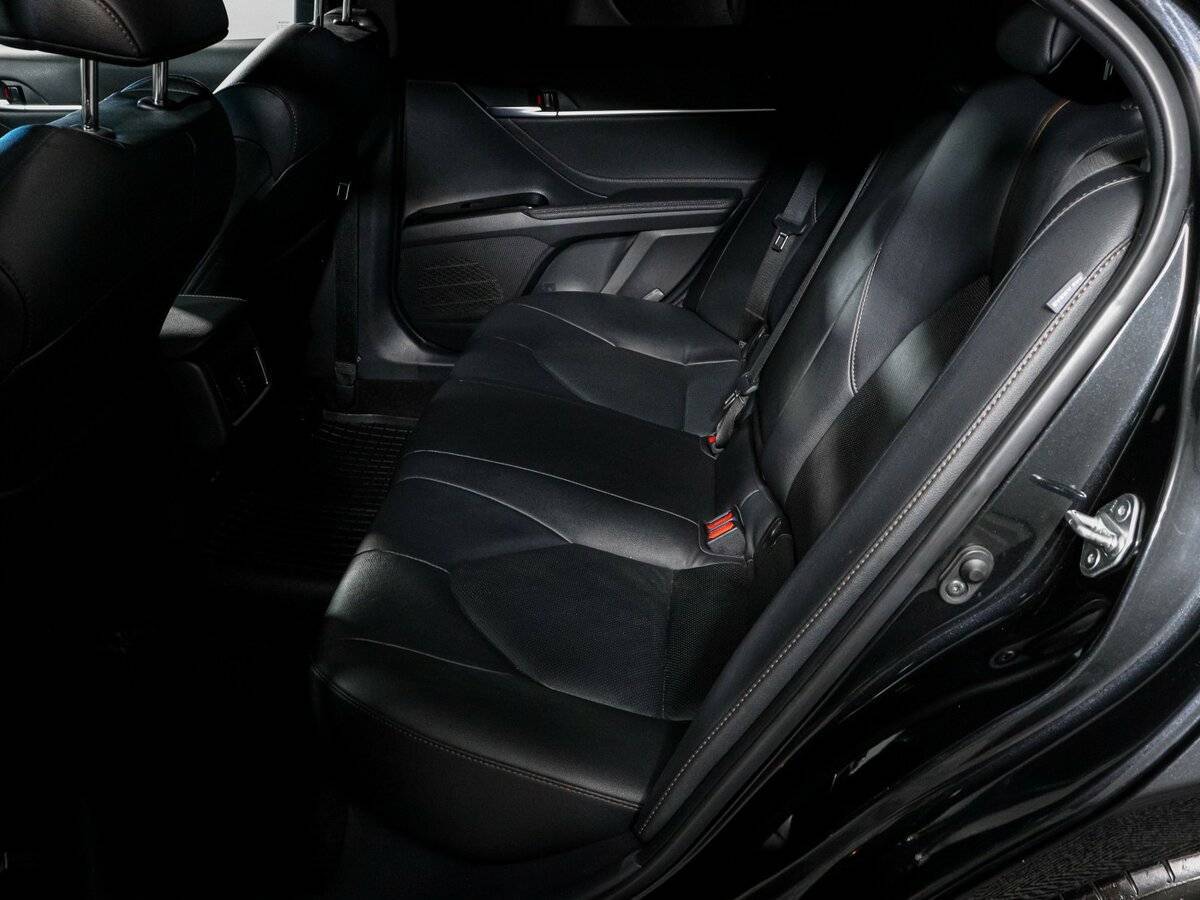 Toyota Camry, 2023 Фото №10