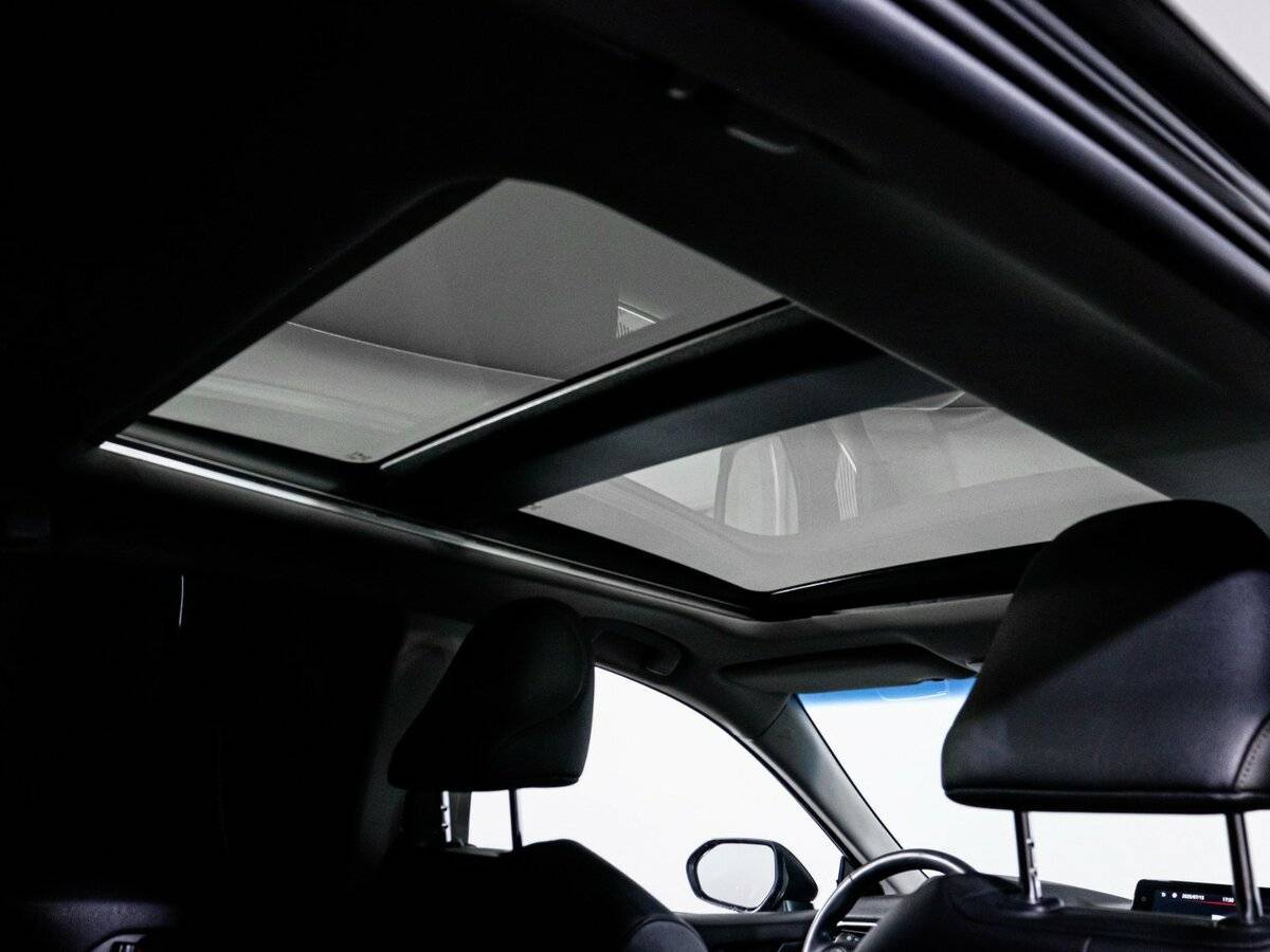 Toyota Camry, 2023 Фото №18