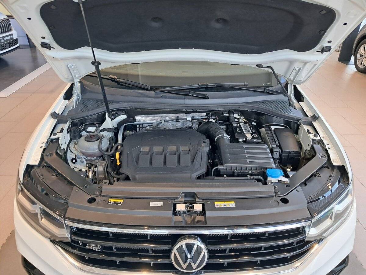 Volkswagen Tiguan, 2021 Фото №9