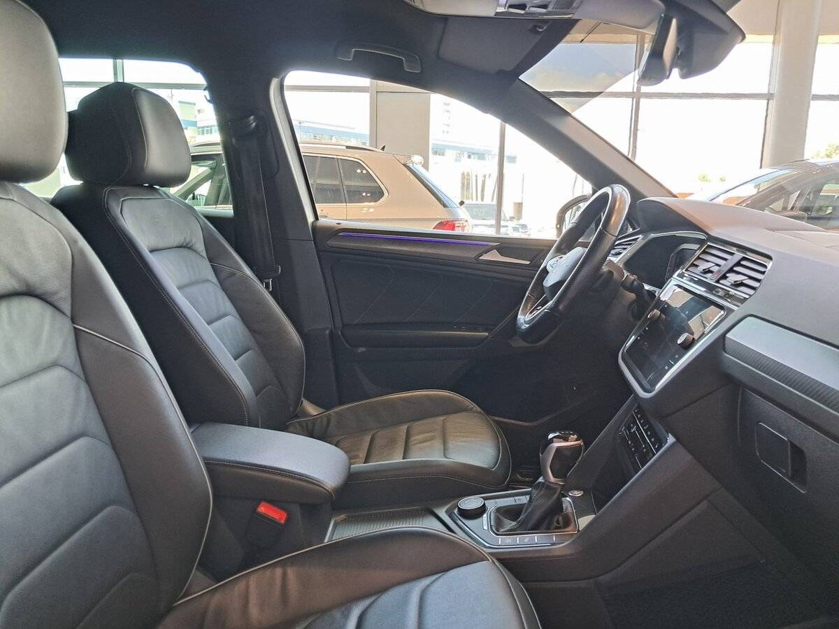 Volkswagen Tiguan, 2021 Фото №11