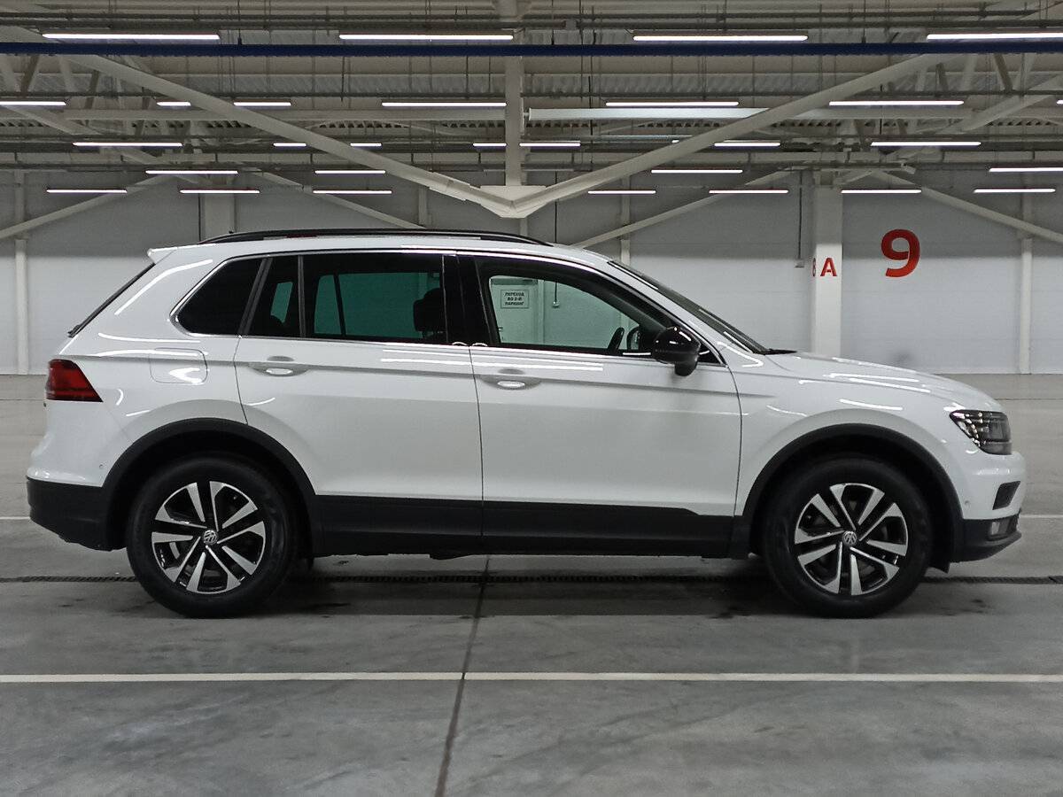 Volkswagen Tiguan, 2020 - 21 395 км. | Фото №4