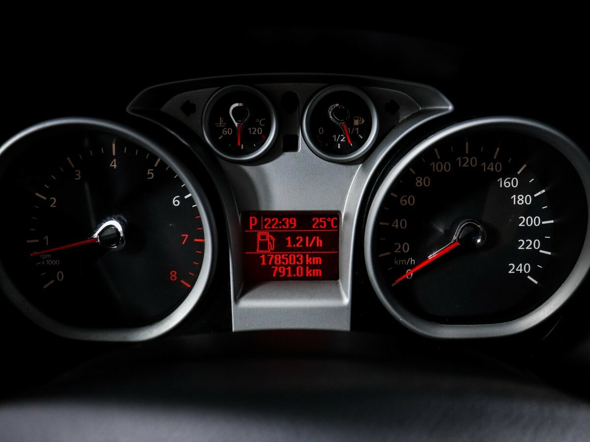 Ford Focus II Рестайлинг, 2010 - 178 500 км. | Фото №8