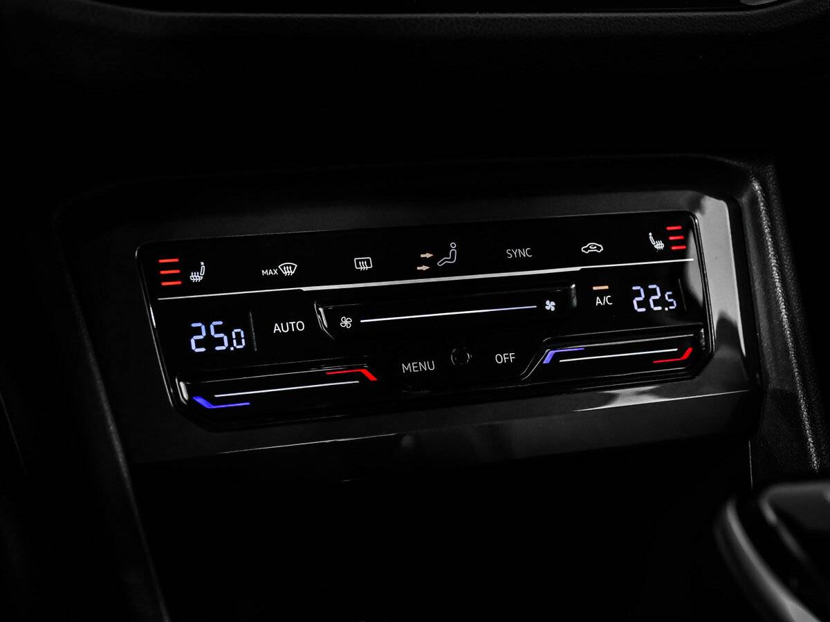 Volkswagen Tiguan II Рестайлинг, 2020 Фото №15