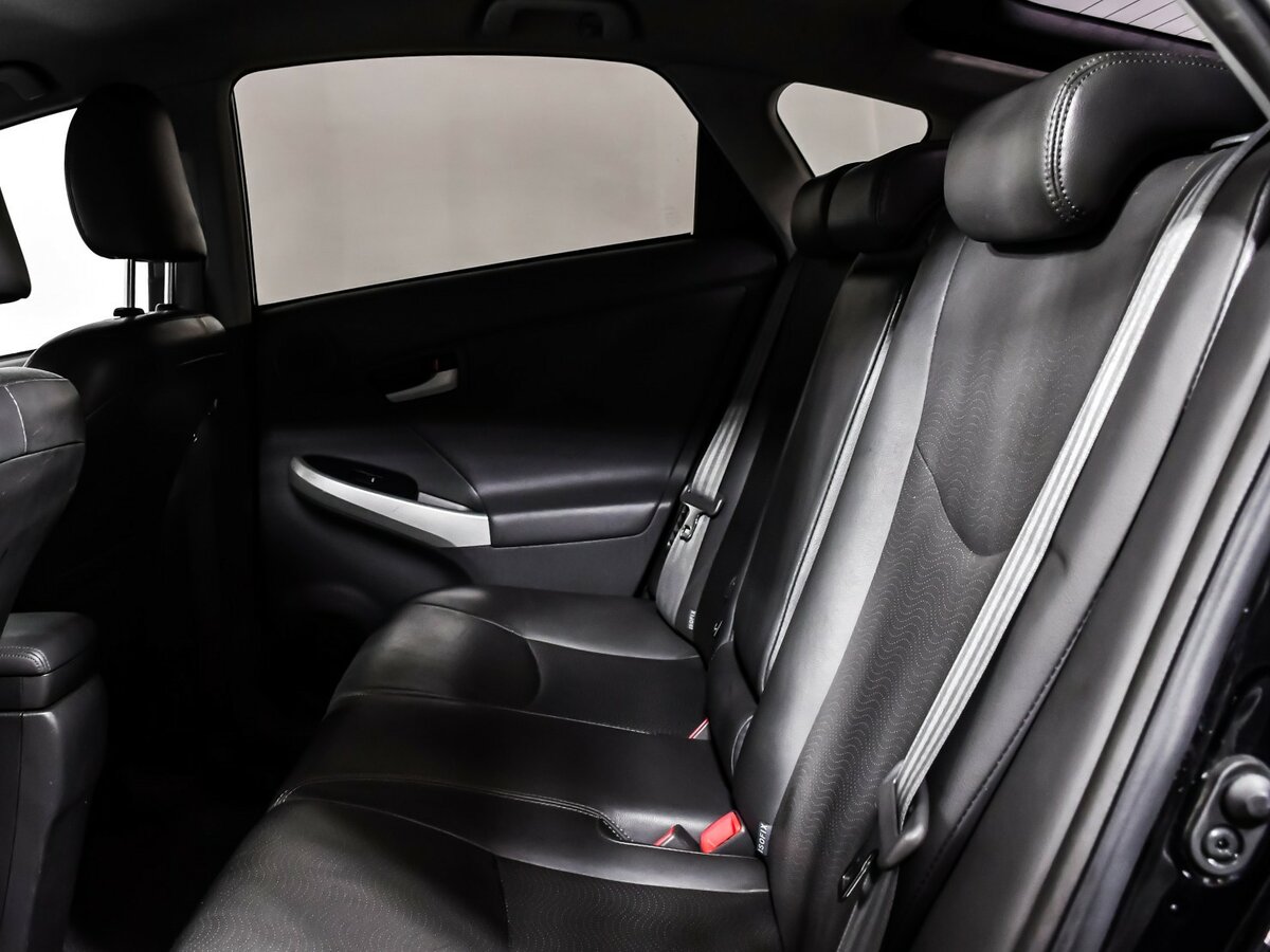 Toyota Prius III (XW30), 2010 Фото №13