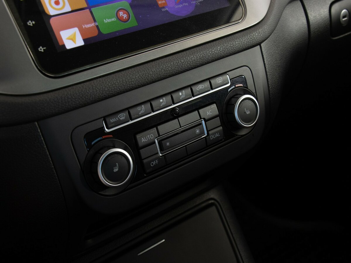 Volkswagen Tiguan I, 2010 Фото №12