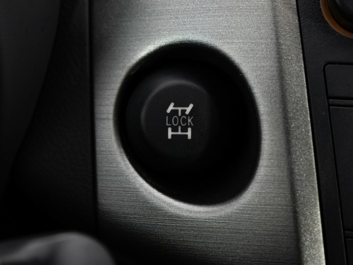 Toyota RAV4 III (XA30) Рестайлинг, 2010 Фото №15