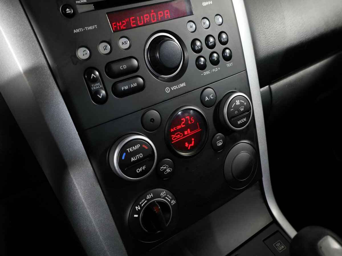 Suzuki Grand Vitara II Рестайлинг, 2011 Фото №16