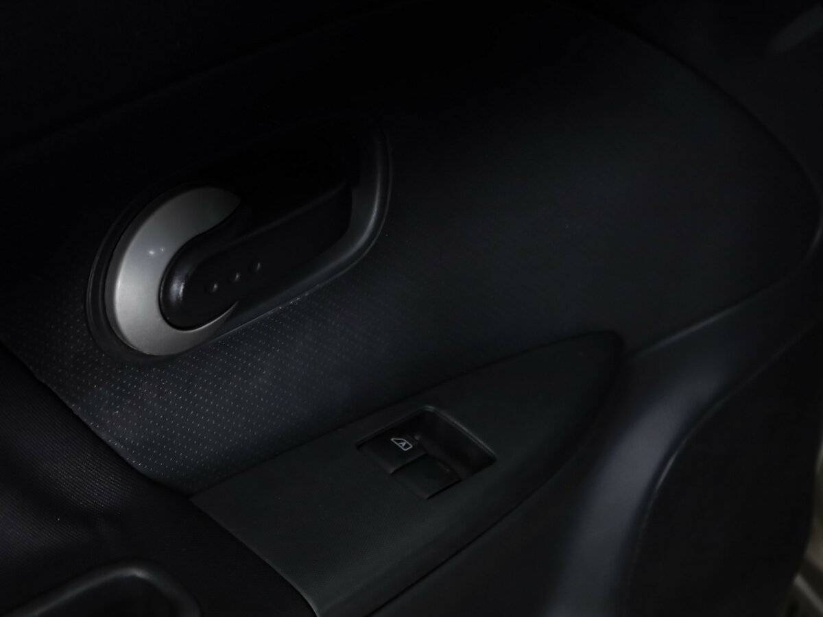 Nissan Note I Рестайлинг, 2010 Фото №10