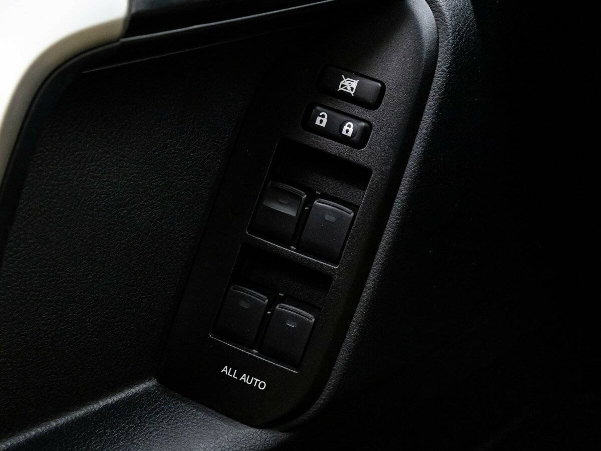 Toyota Land Cruiser Prado 150 Series Рестайлинг 3, 2023 Фото №12