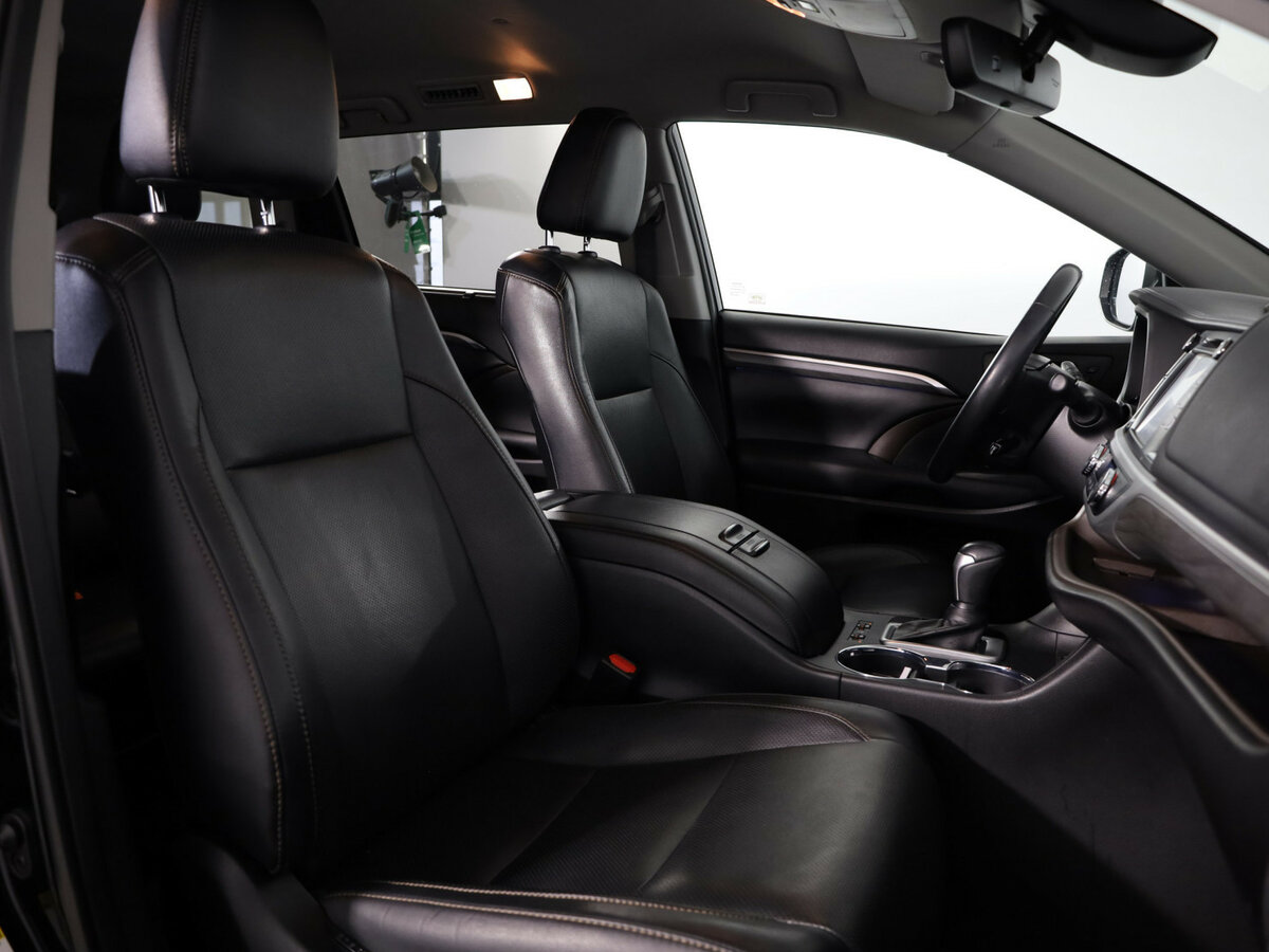 Toyota Highlander III (U50) Рестайлинг, 2019 Фото №9