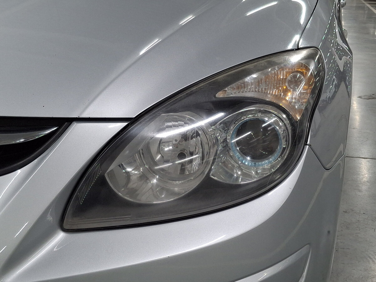 Hyundai i30 I Рестайлинг, 2011 Фото №16