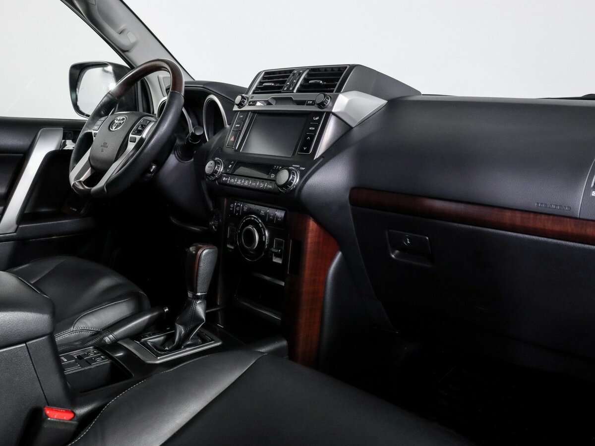 Toyota Land Cruiser Prado 6-speed 150 Series Рестайлинг 1, 2015 Фото №9