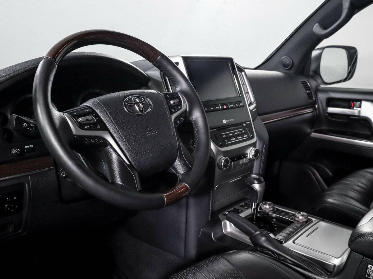 Toyota Land Cruiser 200 Series Рестайлинг 2, 2019 Фото №13