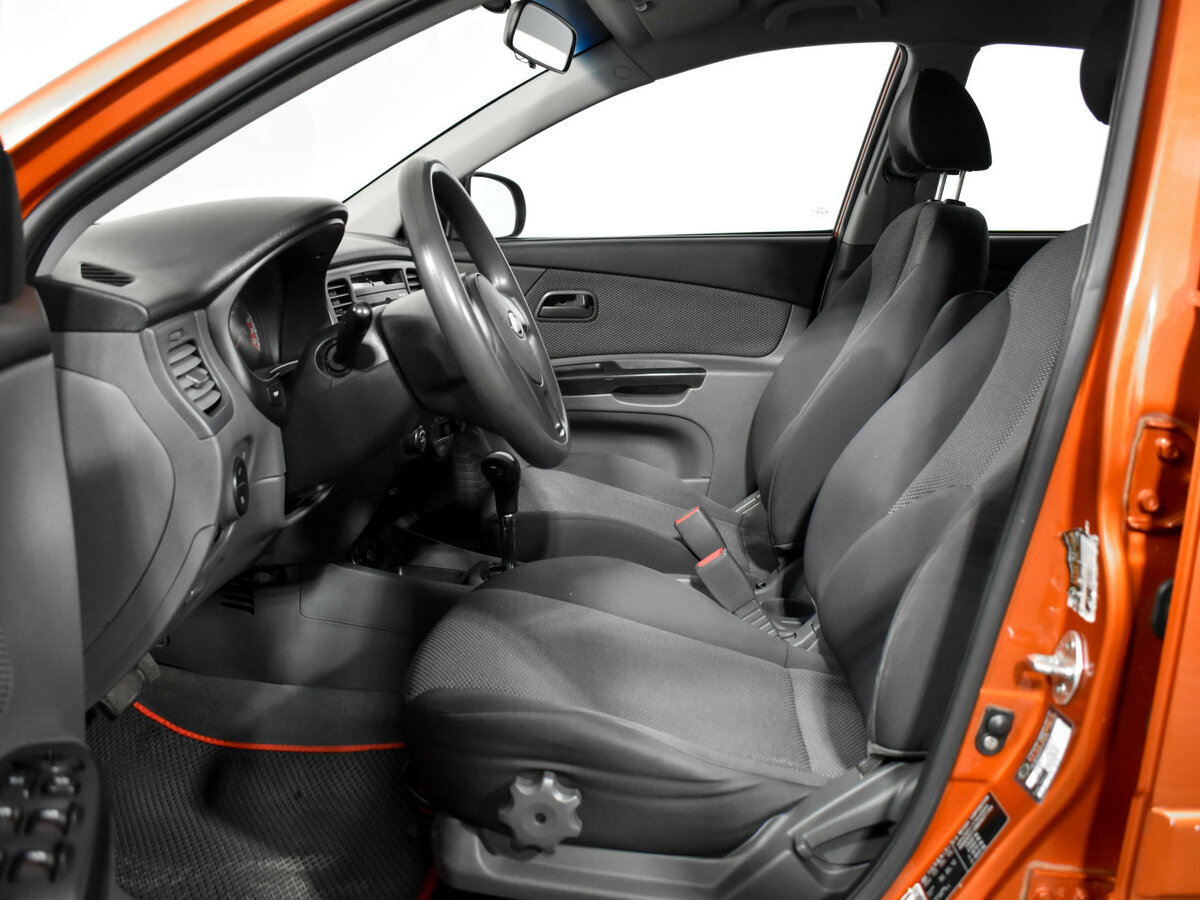 Kia Rio II Рестайлинг, 2011 Фото №10