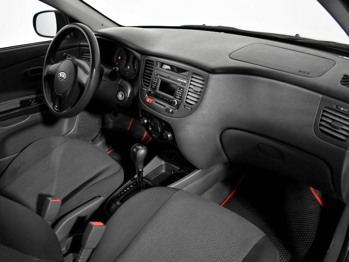 Kia Rio II Рестайлинг, 2011 Фото №13