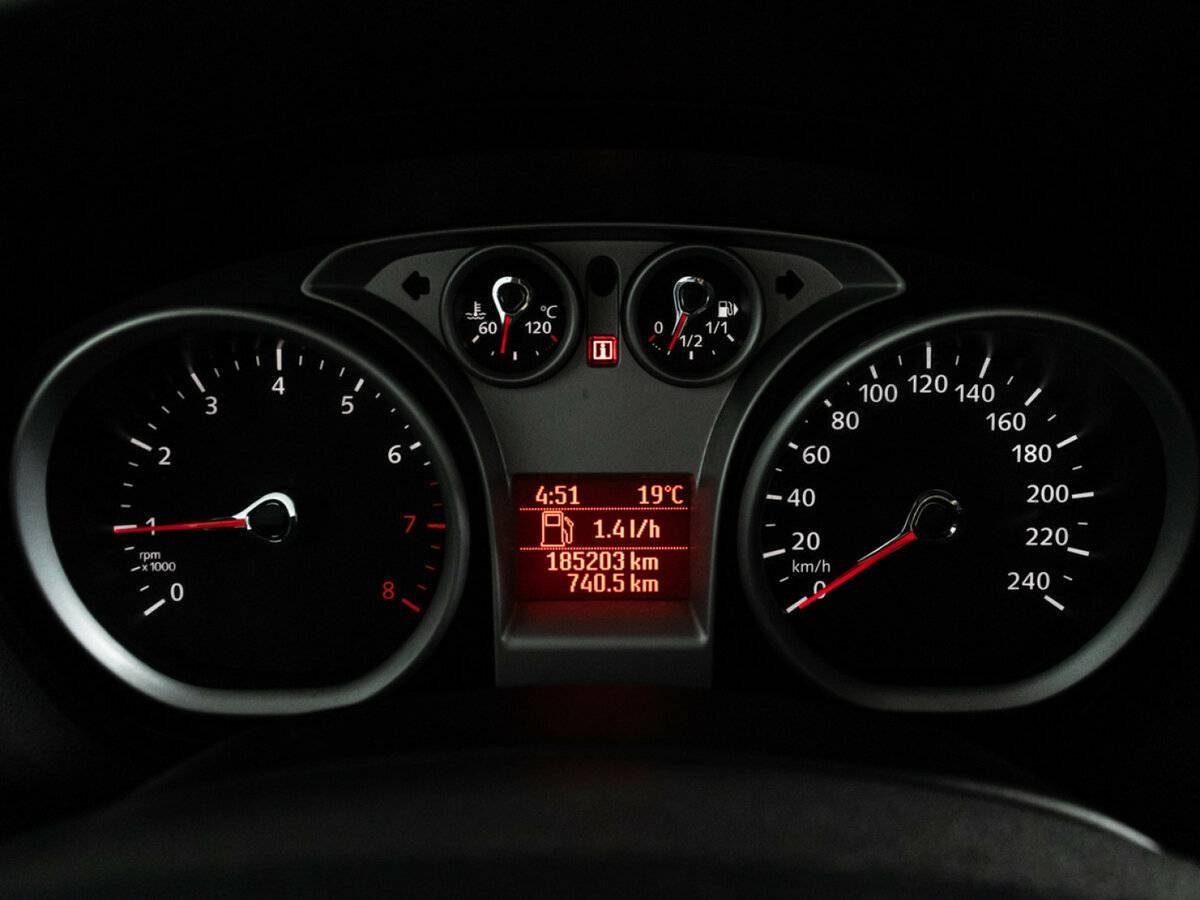 Ford Focus II Рестайлинг, 2011 Фото №12