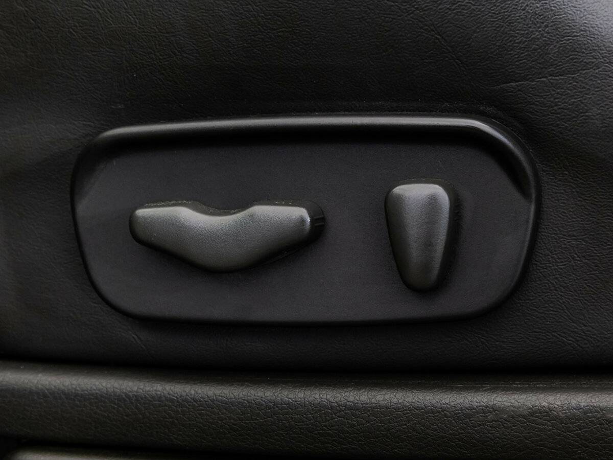 Nissan Pathfinder III Рестайлинг, 2010 Фото №23