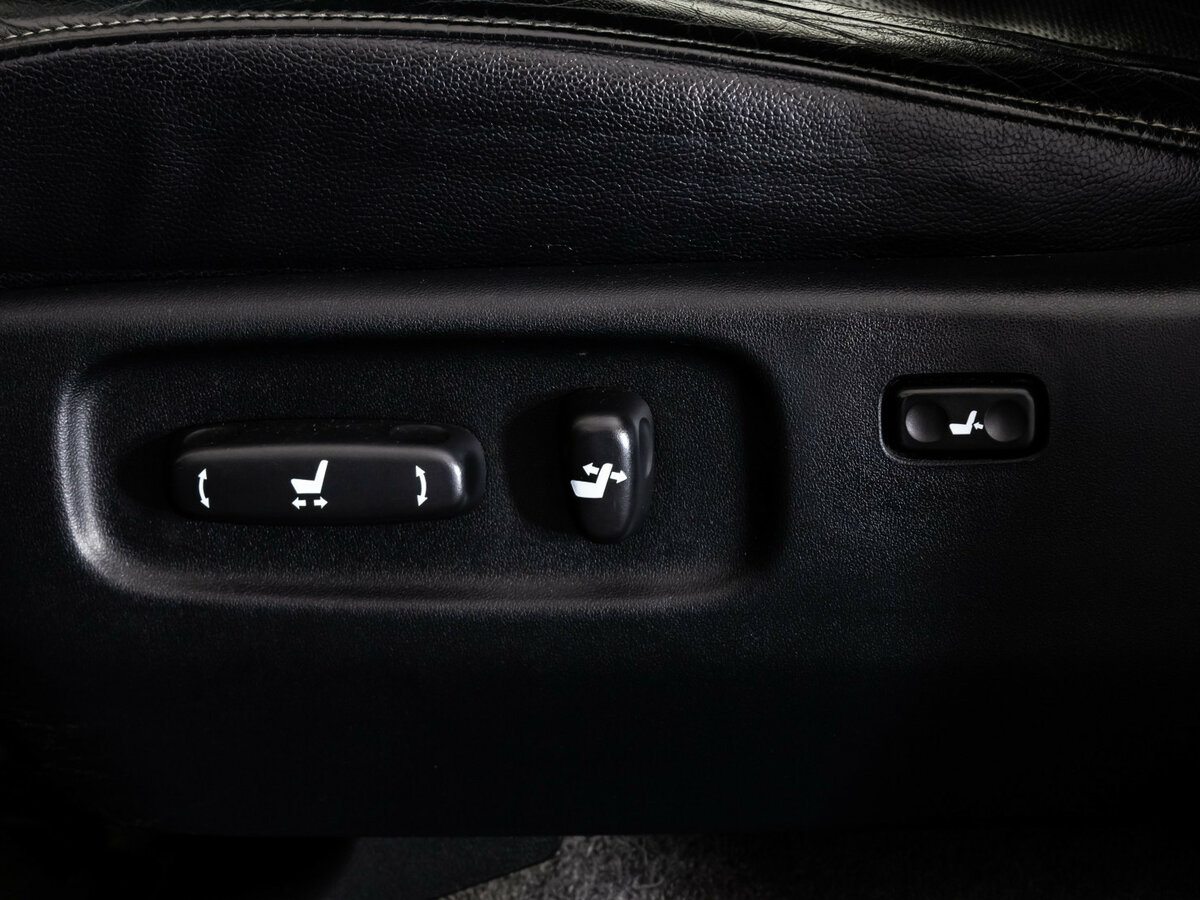 Toyota Land Cruiser 200 Series Рестайлинг 1, 2012 Фото №31