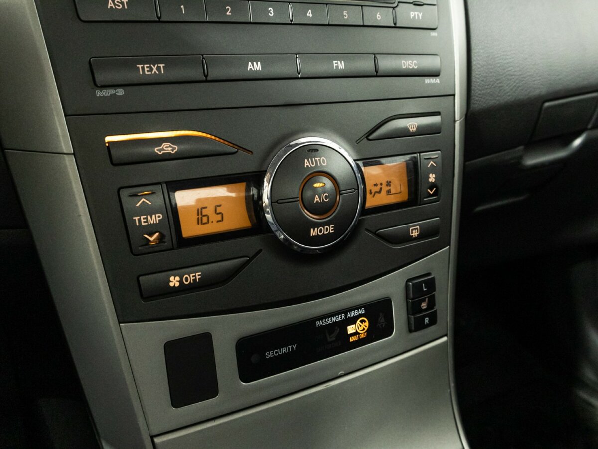 Toyota Corolla X (E140, E150), 2007 Фото №15