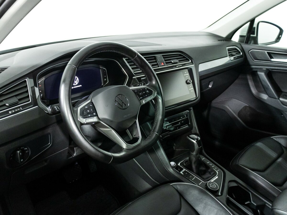Volkswagen Tiguan II Рестайлинг, 2021 Фото №11