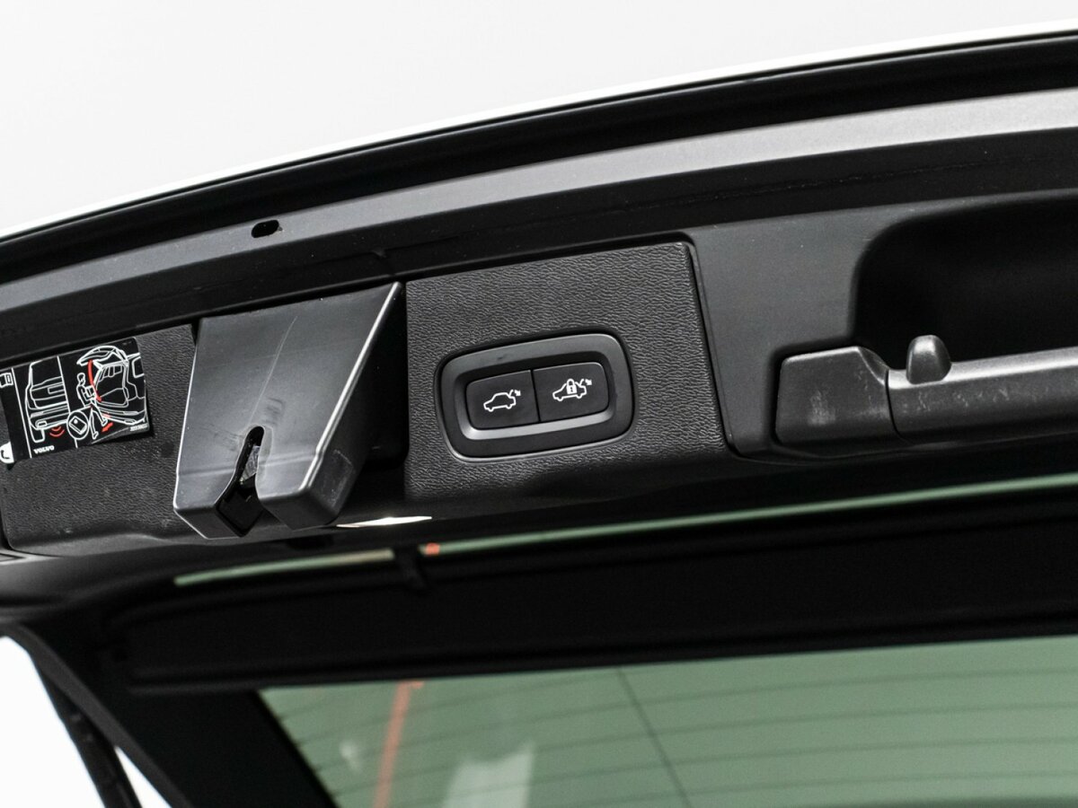 Volvo XC60 II, 2020 Фото №13