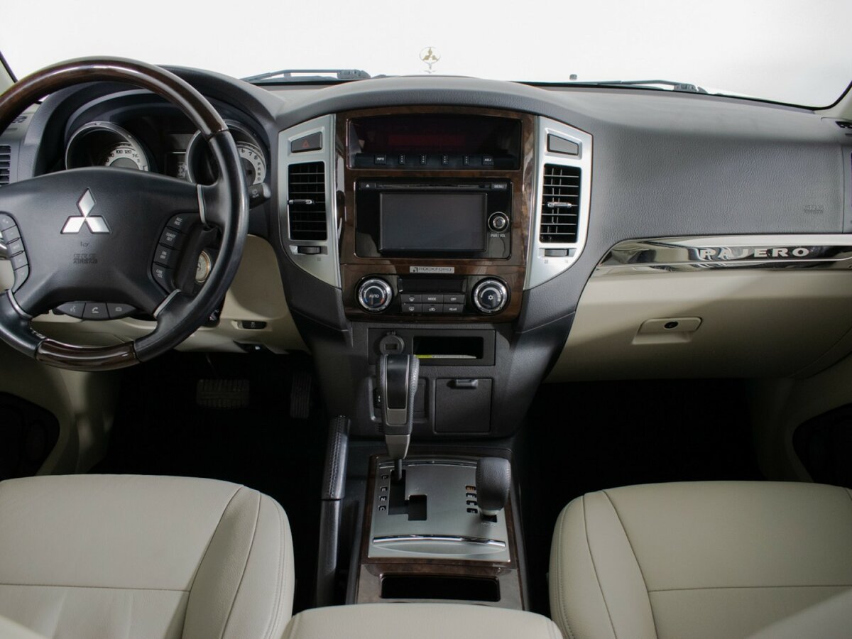 Mitsubishi Pajero IV Рестайлинг 2, 2019 Фото №11