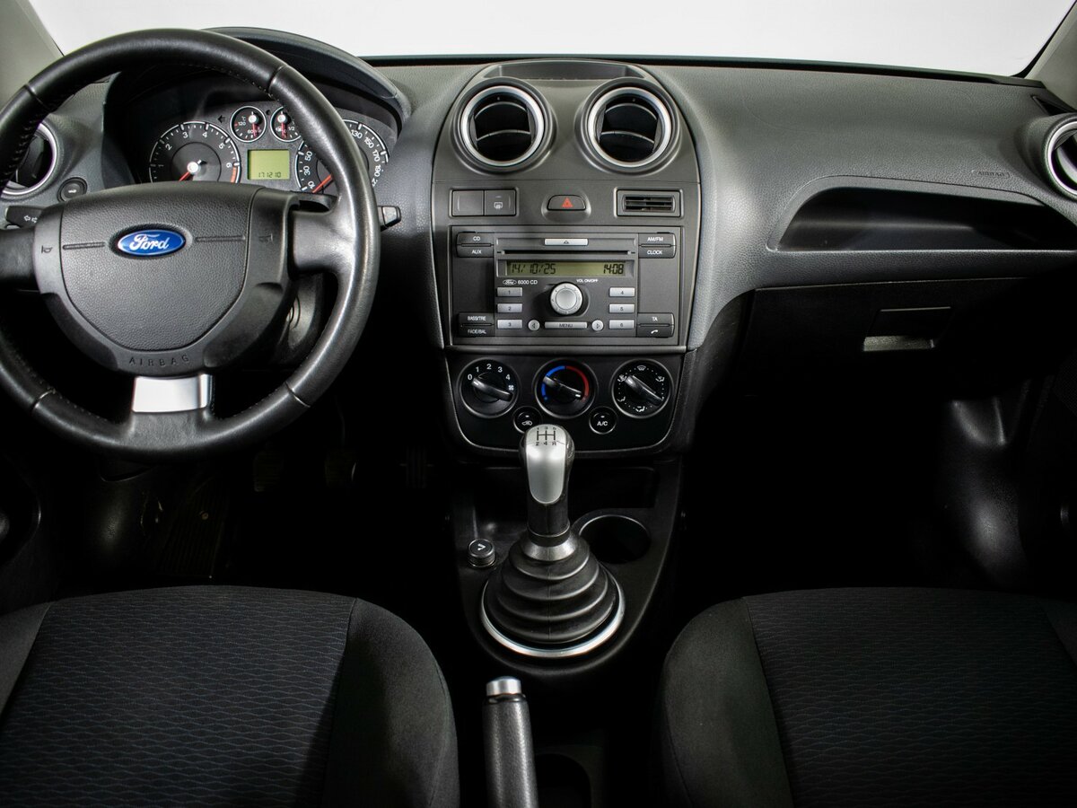 Ford Fiesta Mk5, 2008 Фото №10