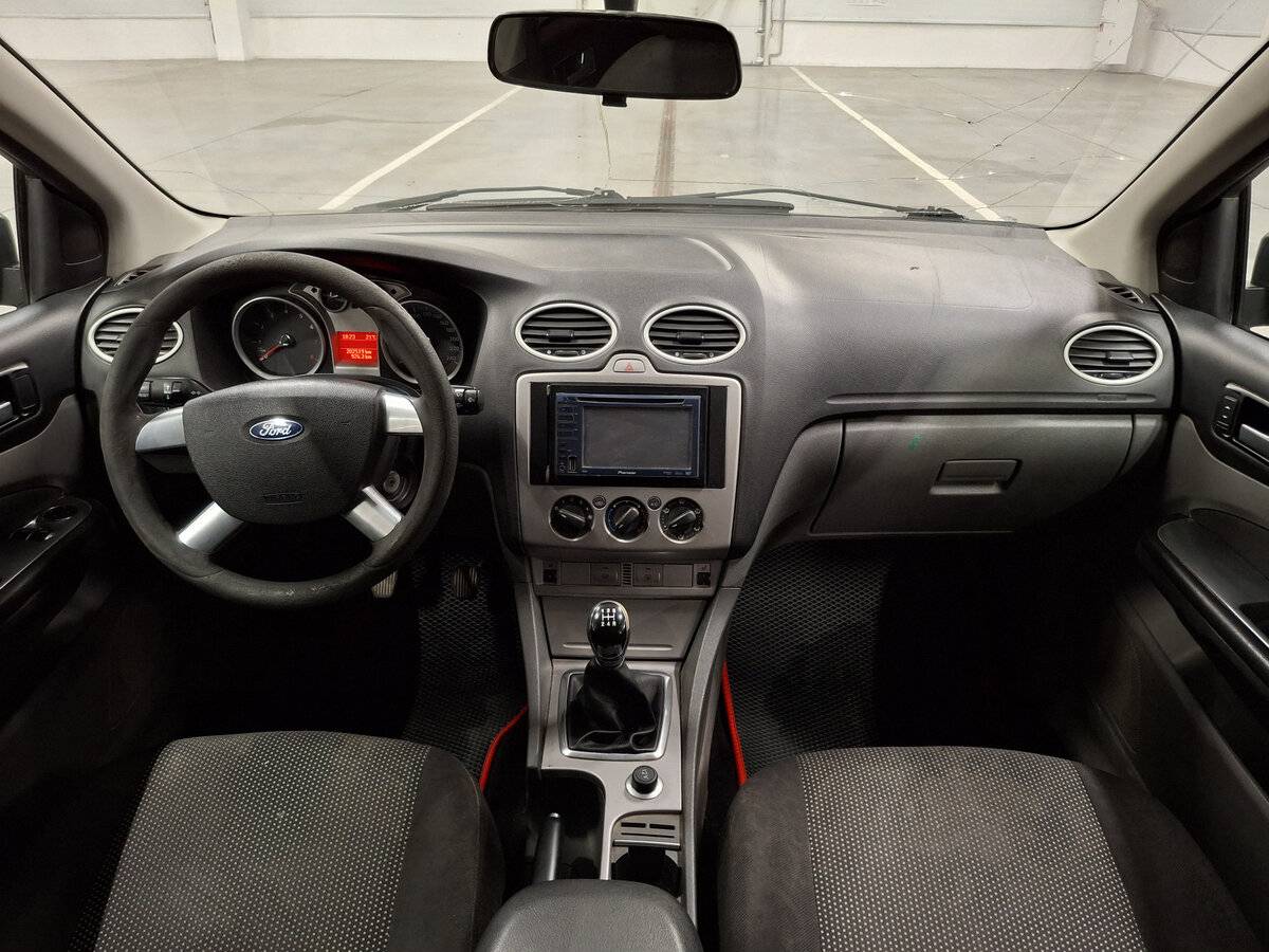 Ford Focus II Рестайлинг, 2010 Фото №14