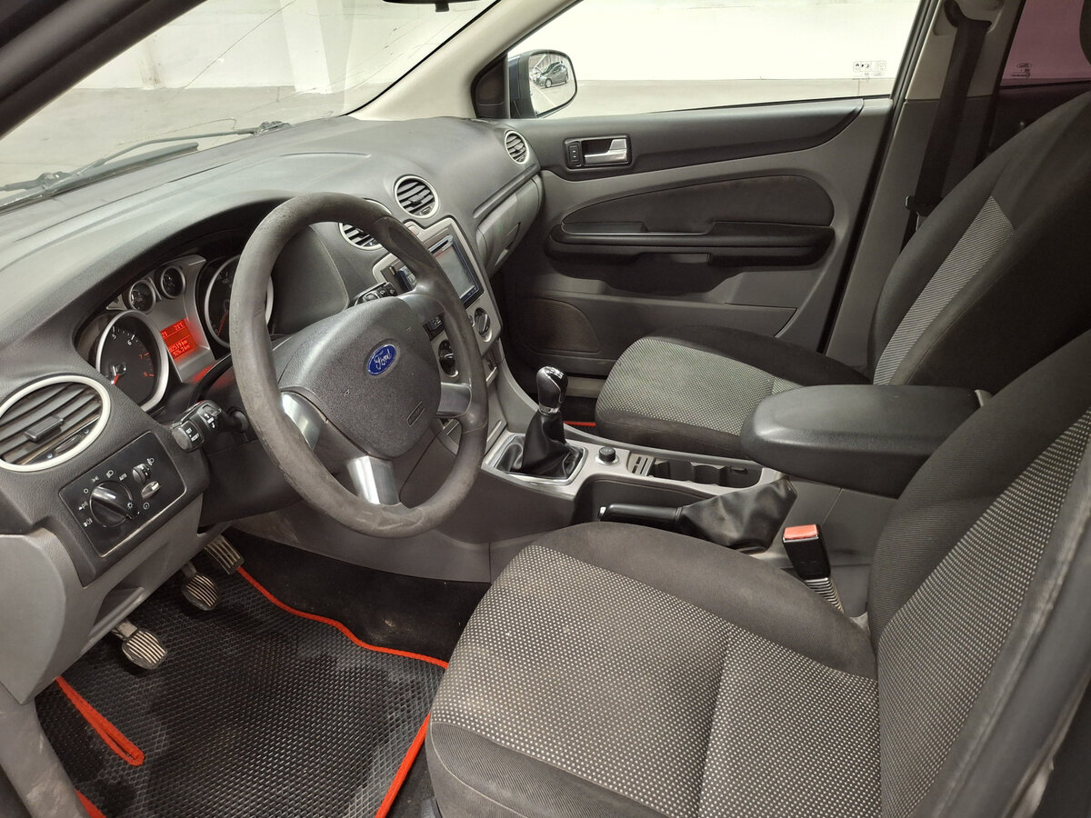 Ford Focus II Рестайлинг, 2010 Фото №15